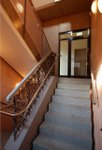 Neues Treppenhaus mit historischem Geländer