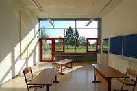Helles Klassenzimmer